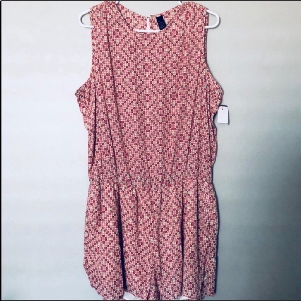 NEW Gap Tank Romper in Pink Geo Print - Picture 7 of 8